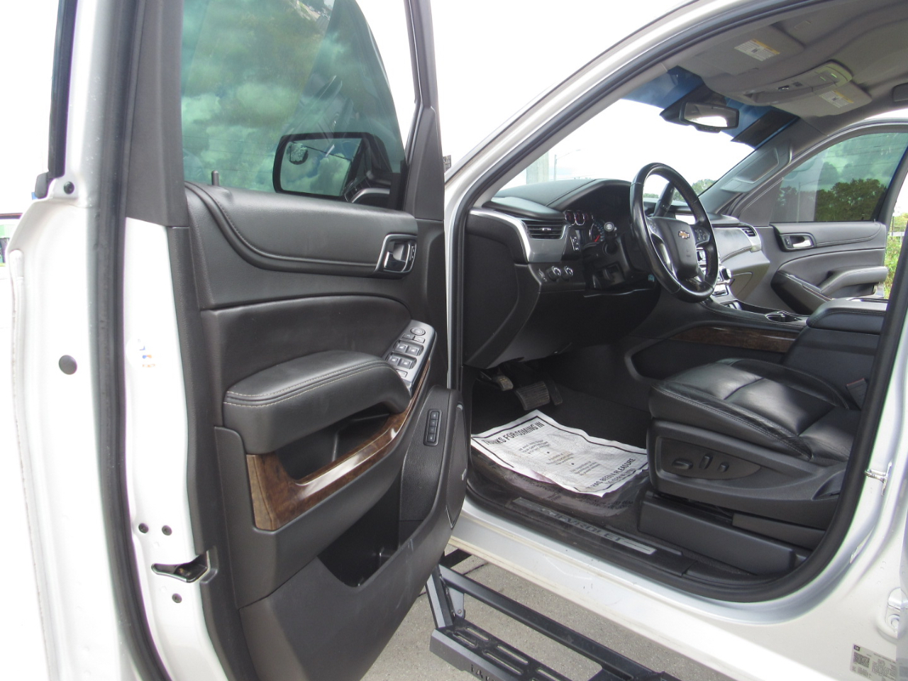 Chevrolet Tahoe 4WD 4dr LT 2019 Chevrolet Tahoe 4WD 4dr LT 2019