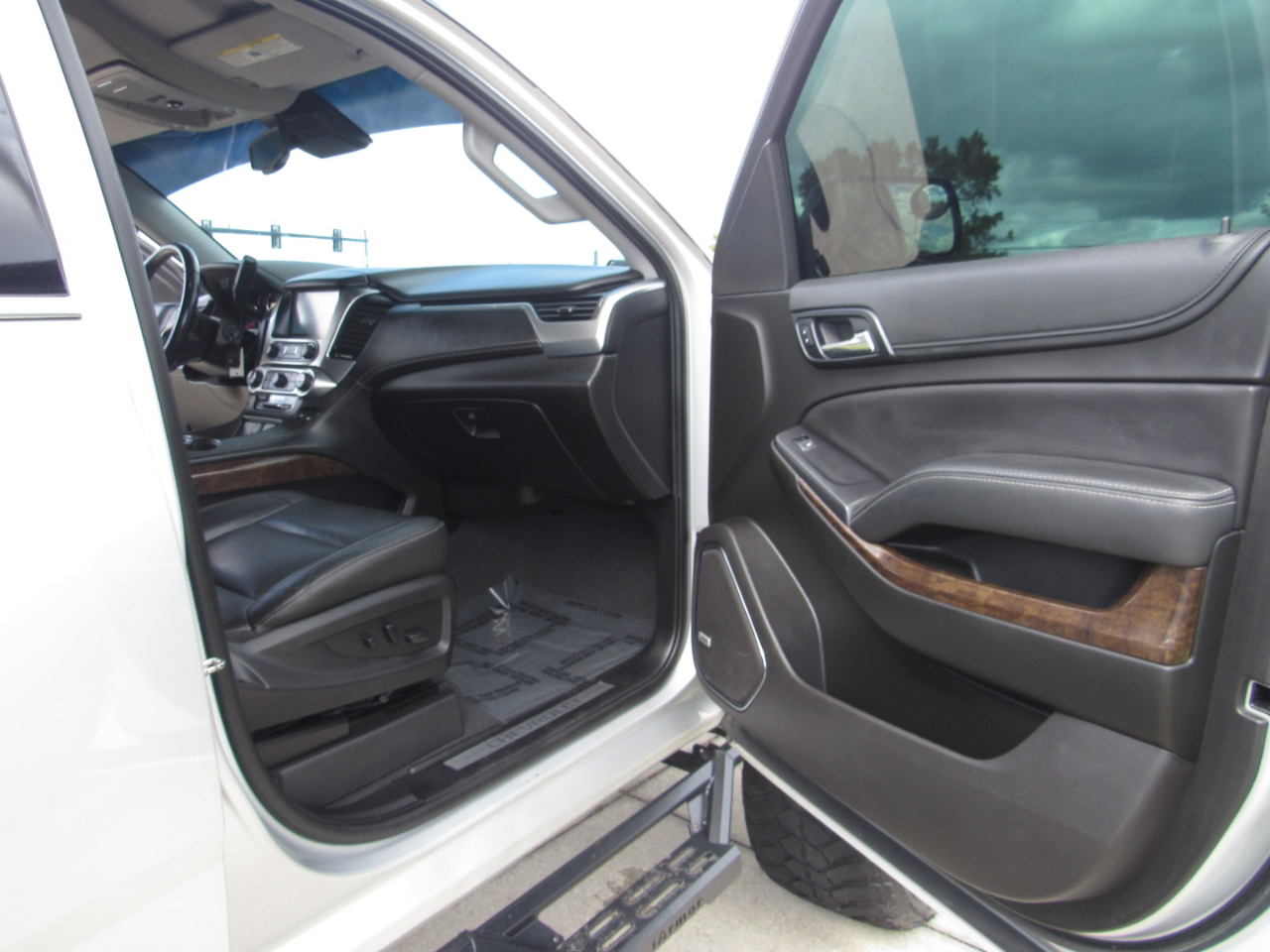 Chevrolet Tahoe 4WD 4dr LT 2019 Chevrolet Tahoe 4WD 4dr LT 2019