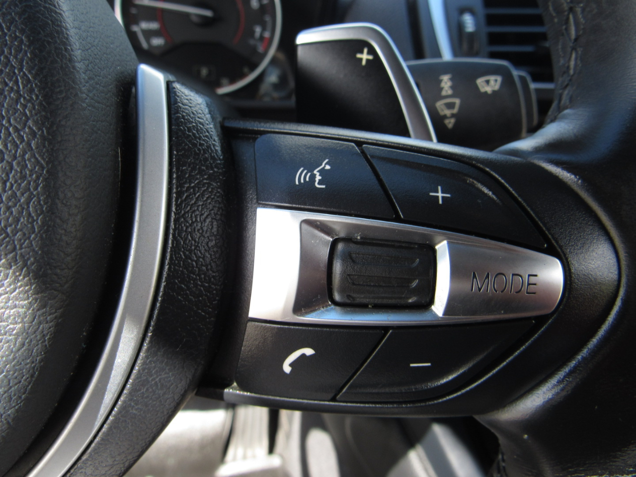 BMW 2 Series 2dr Cpe M235i RWD 2016 BMW 2 Series 2dr Cpe M235i RWD 2016