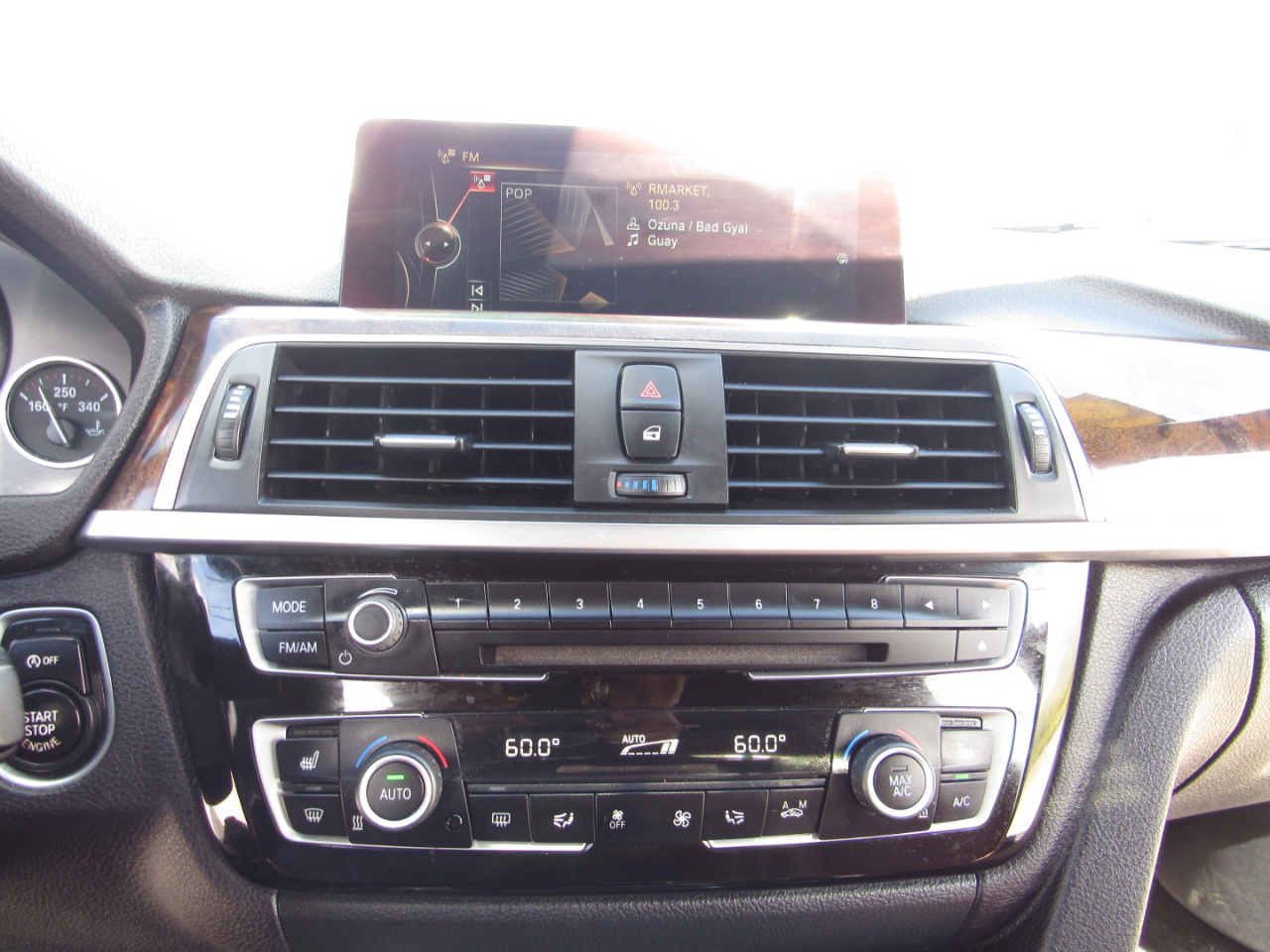 BMW 3 Series 4dr Sdn 340i xDrive AWD 2016 BMW 3 Series 4dr Sdn 340i xDrive AWD 2016