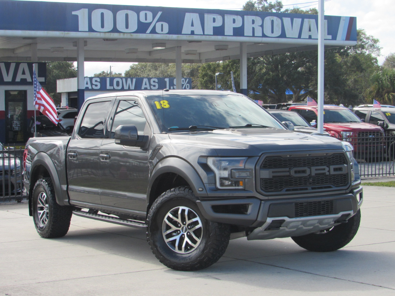 2018 Ford F-150 Raptor photo 2