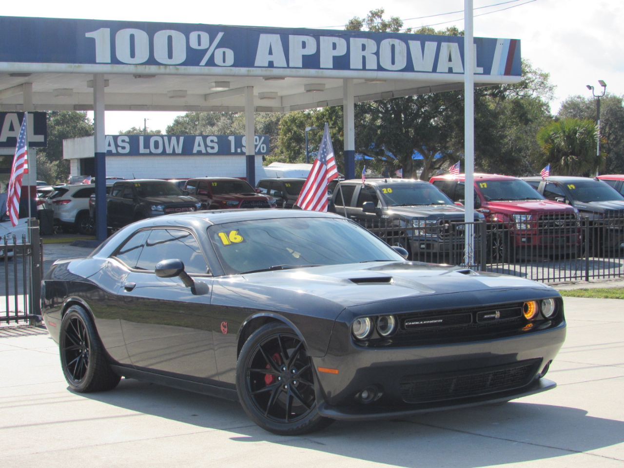 Dodge Challenger 2dr Cpe R/T Scat Pack 2016