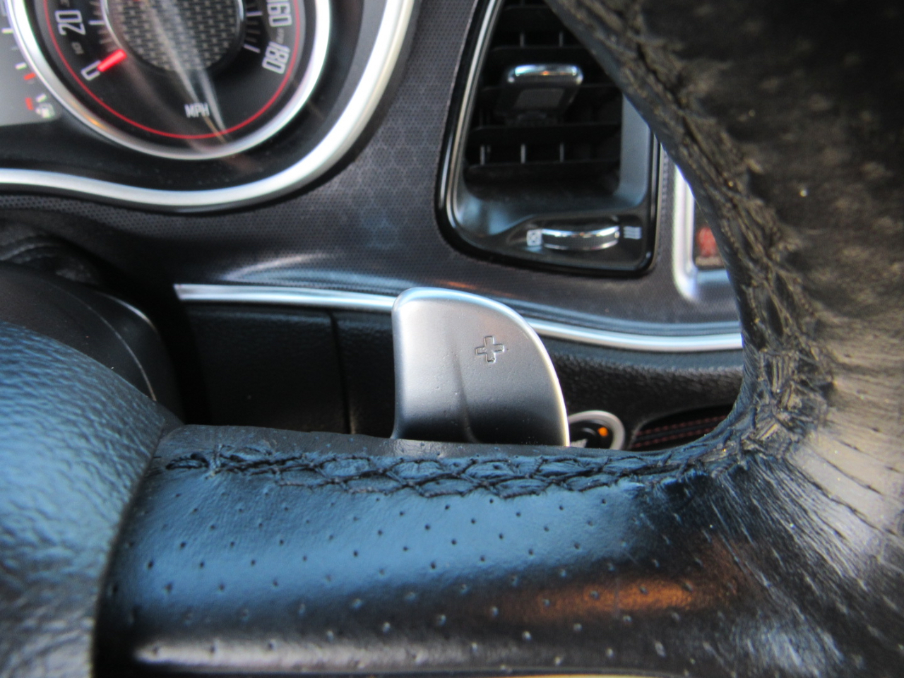 Dodge Challenger 2dr Cpe R/T Scat Pack 2016