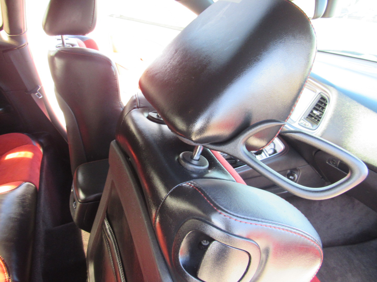 Dodge Challenger 2dr Cpe R/T Scat Pack 2016