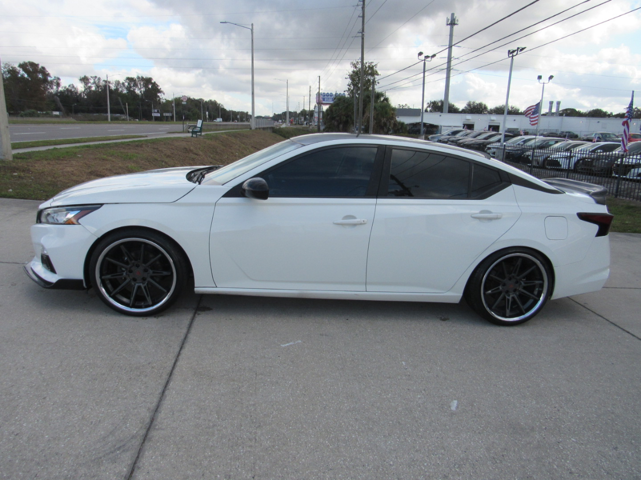 Nissan Altima 2.5 SR Sedan 2019