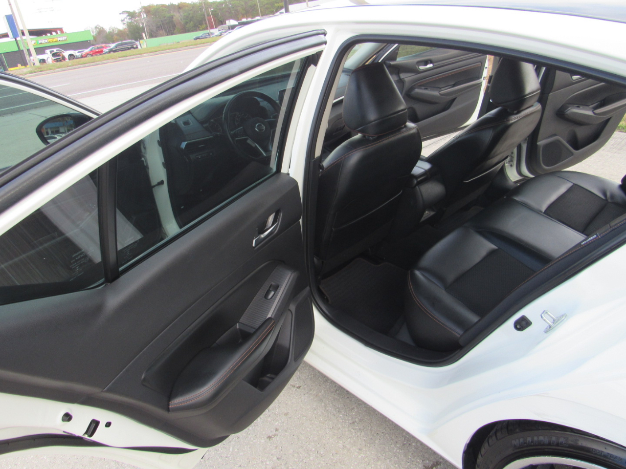 Nissan Altima 2.5 SR Sedan 2019