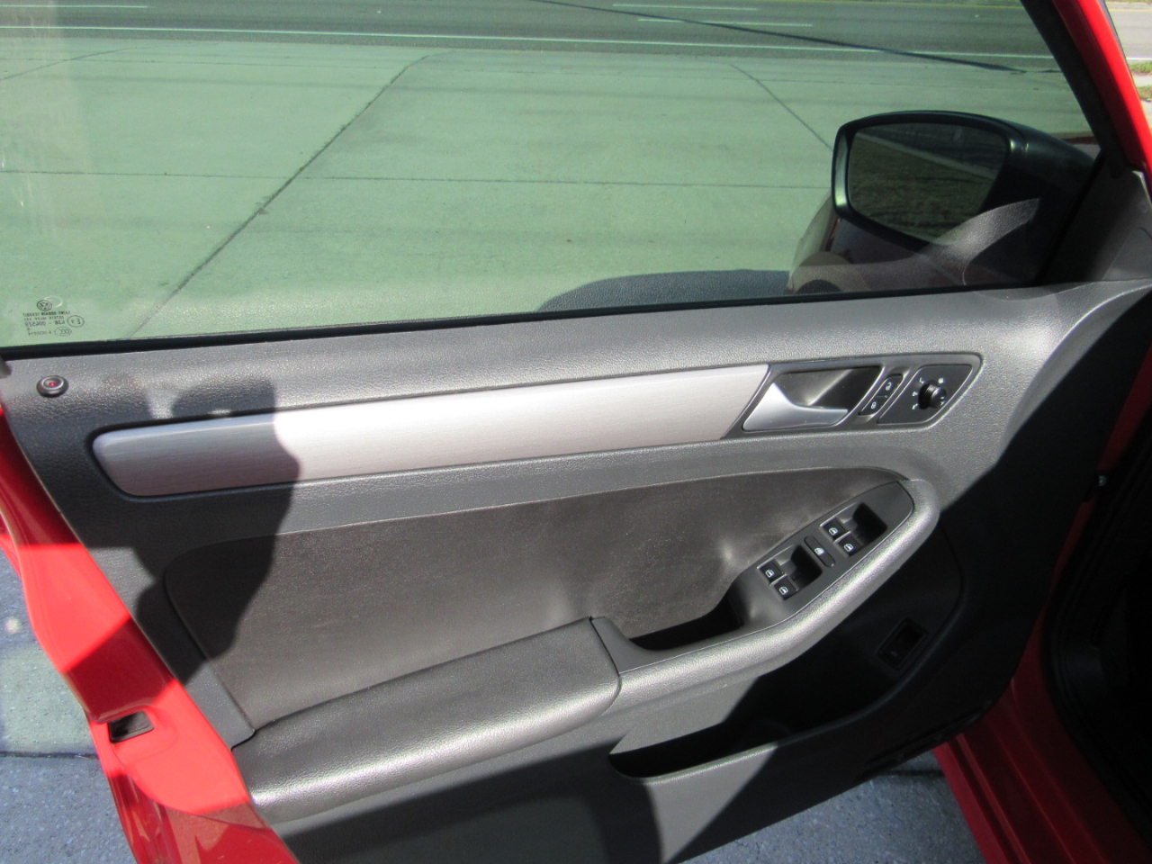 Volkswagen Jetta Sedan 4dr Auto 1.8T Sport PZEV 2016