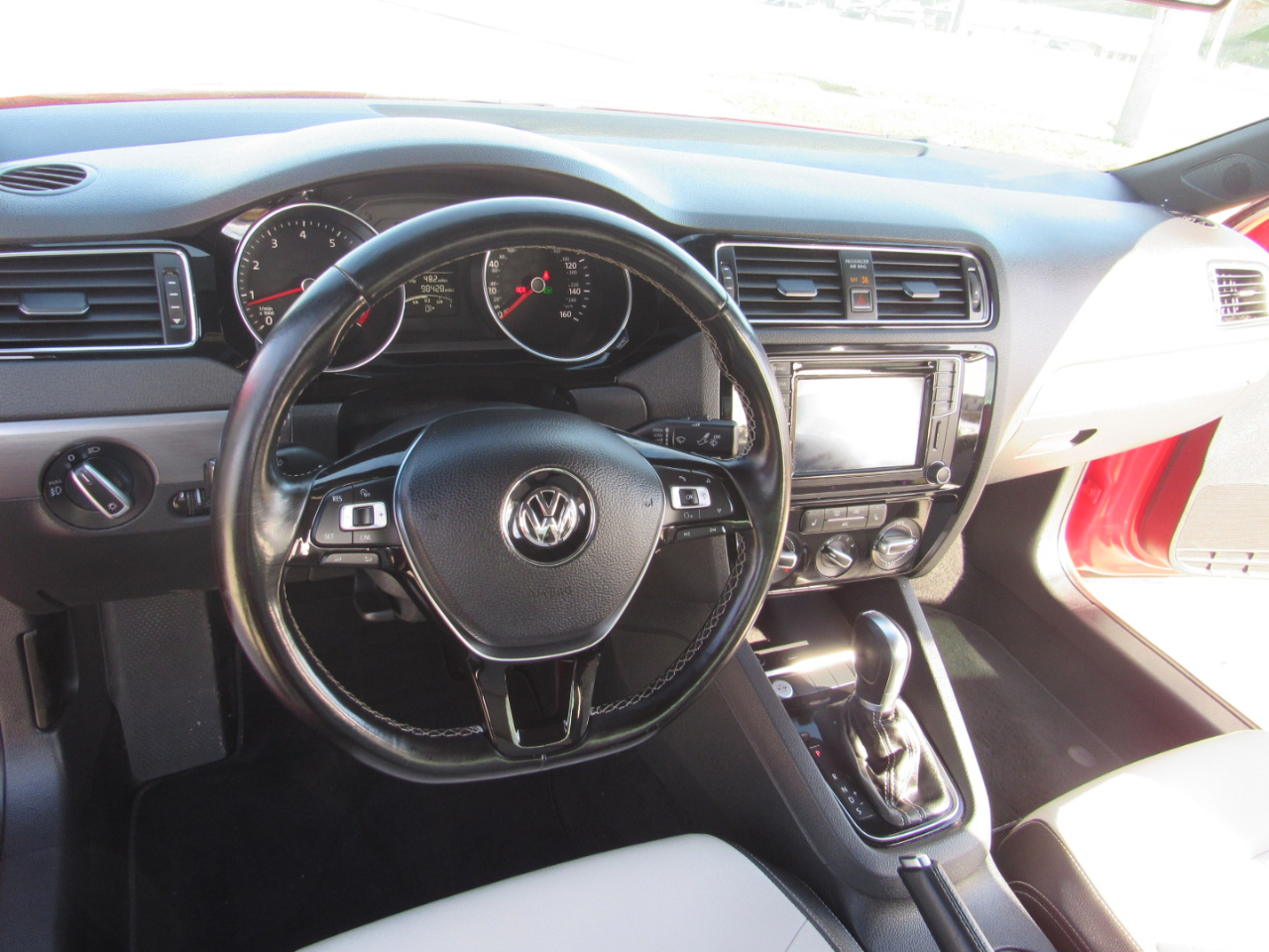 Volkswagen Jetta Sedan 4dr Auto 1.8T Sport PZEV 2016
