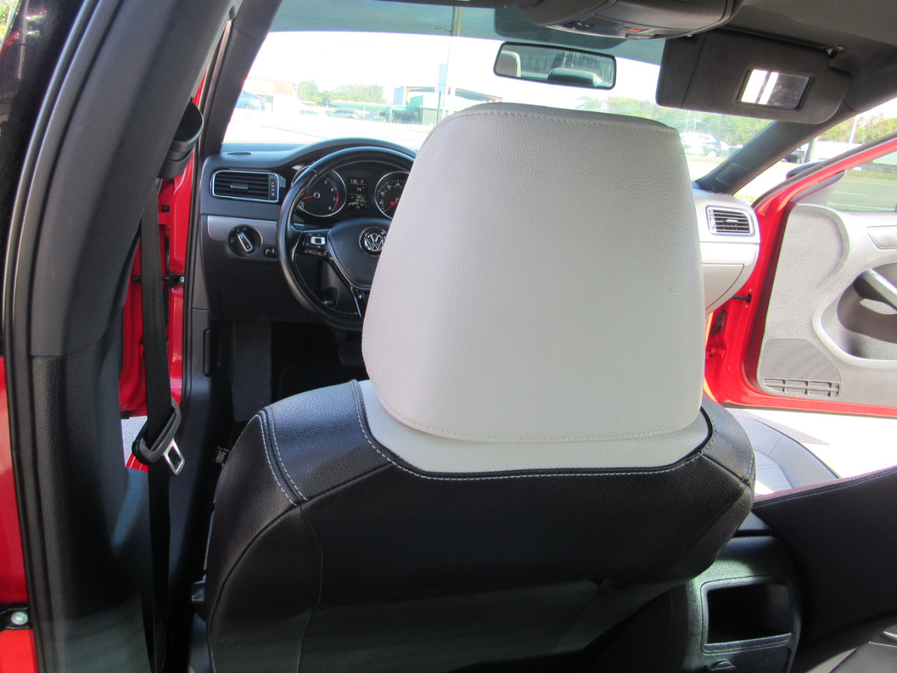 Volkswagen Jetta Sedan 4dr Auto 1.8T Sport PZEV 2016