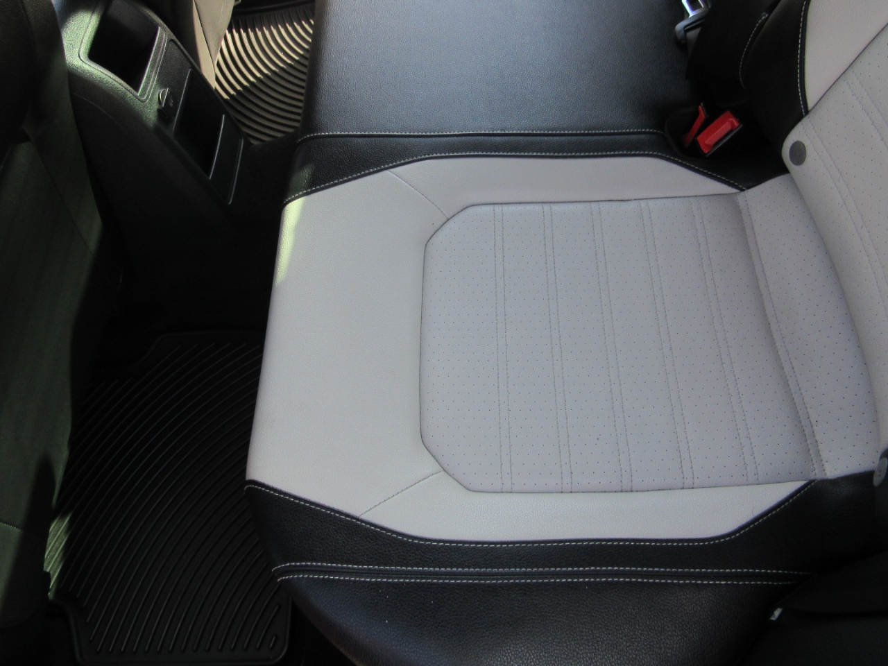 Volkswagen Jetta Sedan 4dr Auto 1.8T Sport PZEV 2016