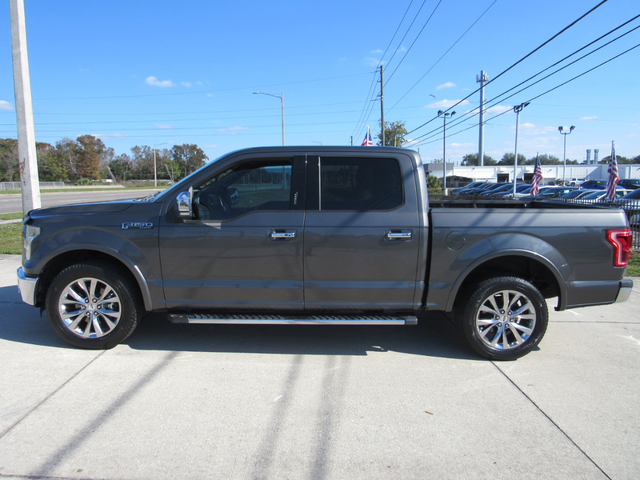 Ford F-150 2WD SuperCrew 145" Lariat 2015