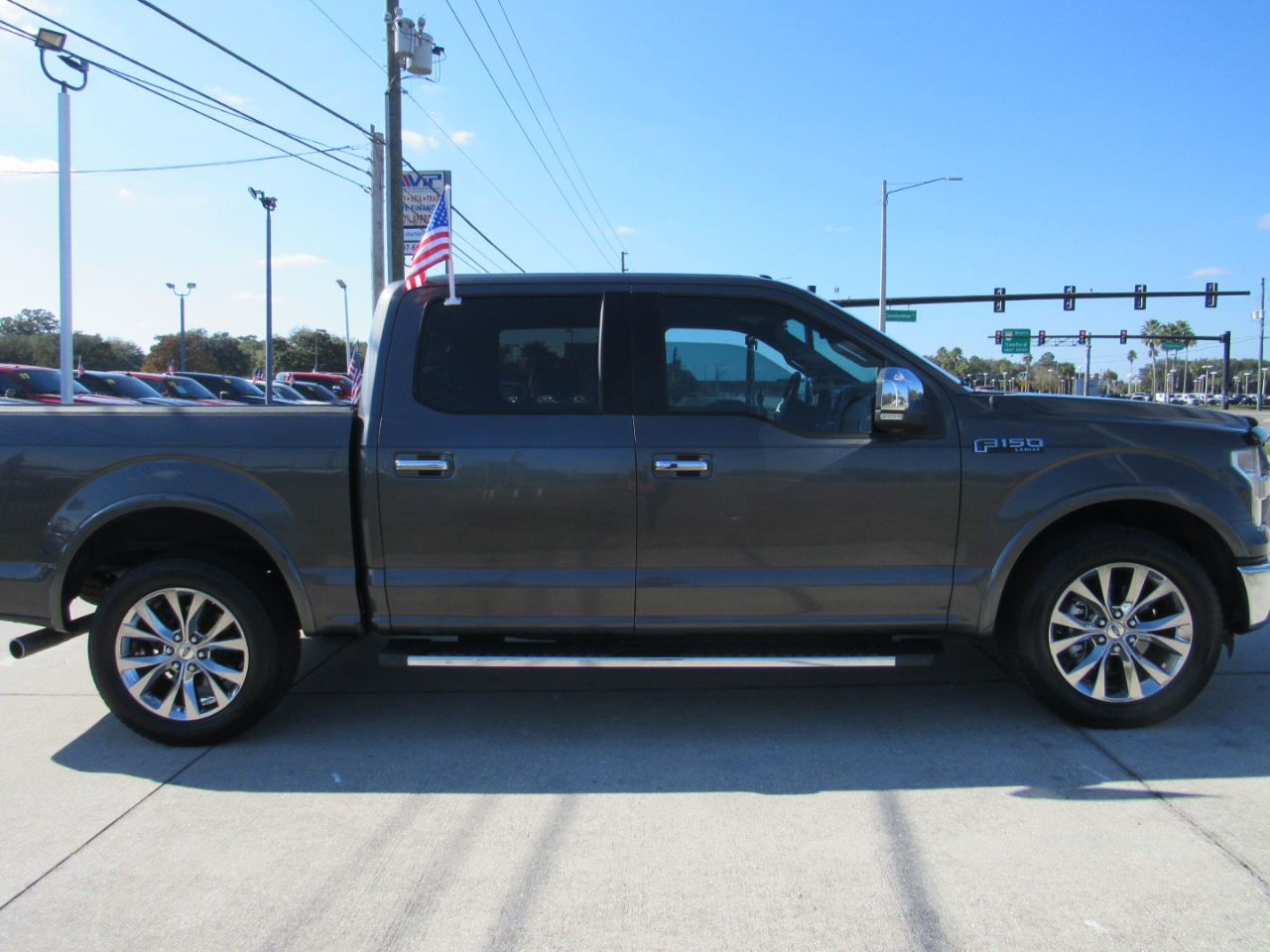 Ford F-150 2WD SuperCrew 145" Lariat 2015