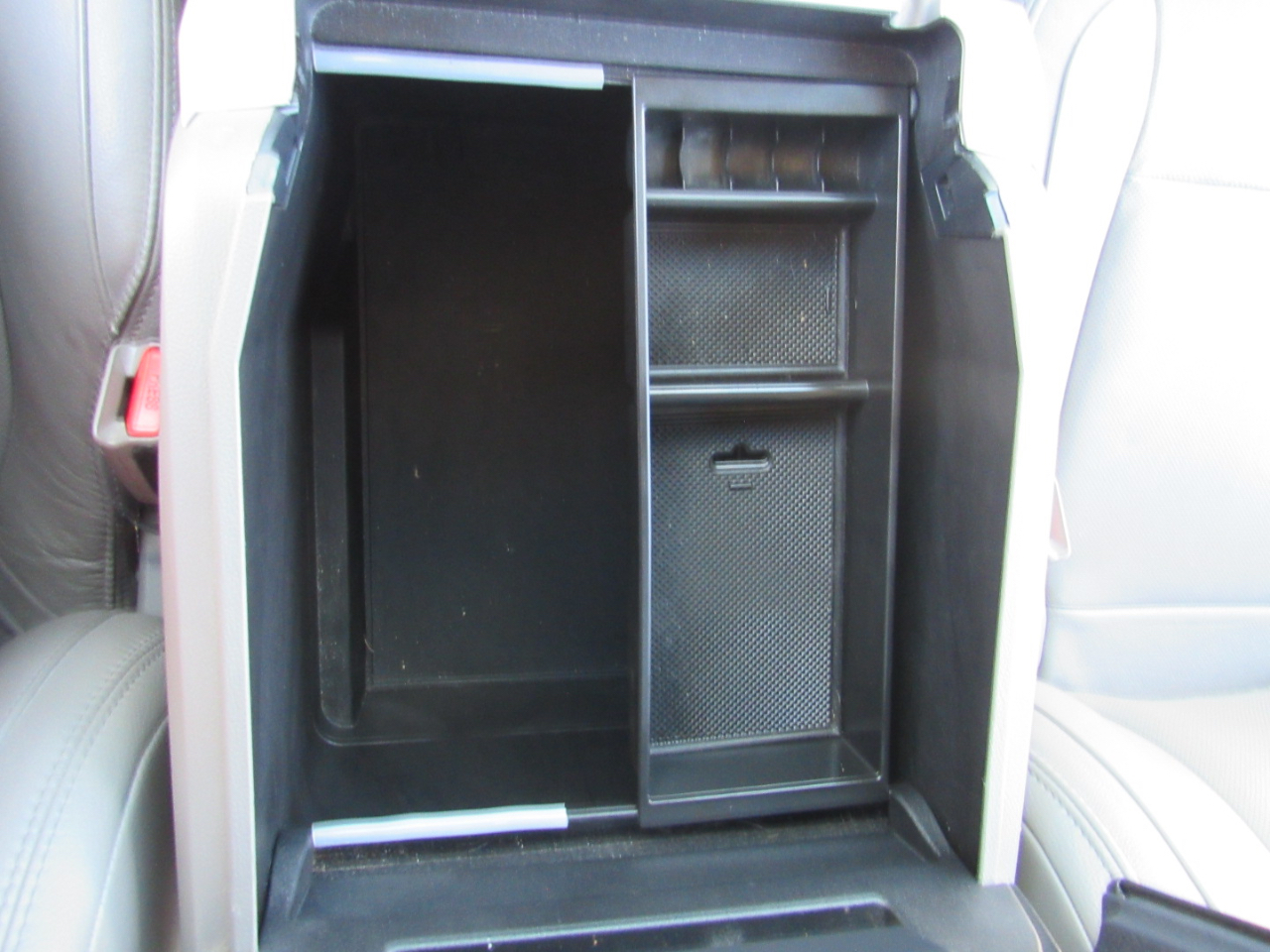 Ford F-150 2WD SuperCrew 145" Lariat 2015