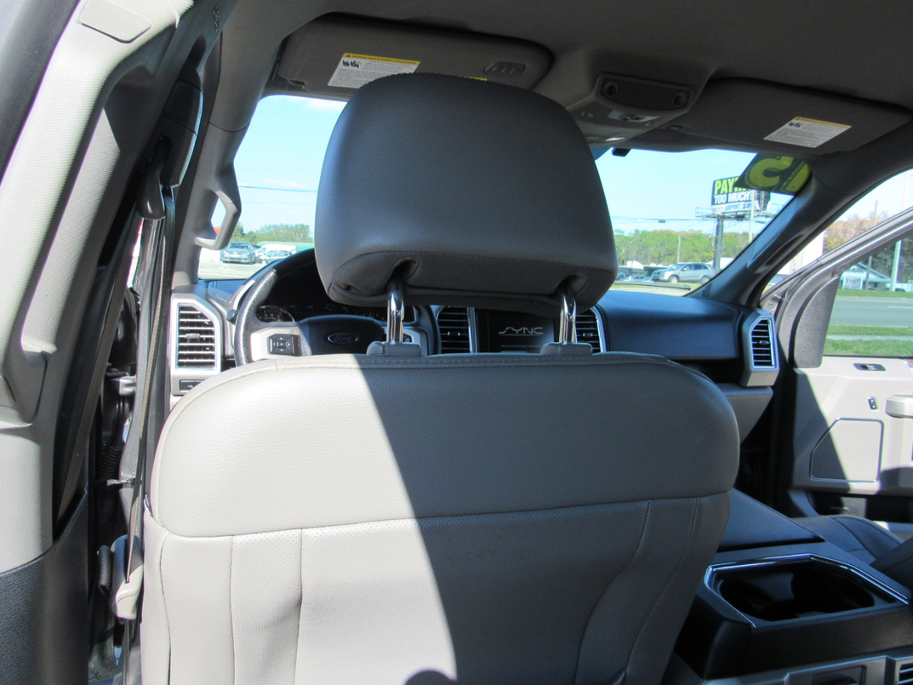 Ford F-150 2WD SuperCrew 145" Lariat 2015