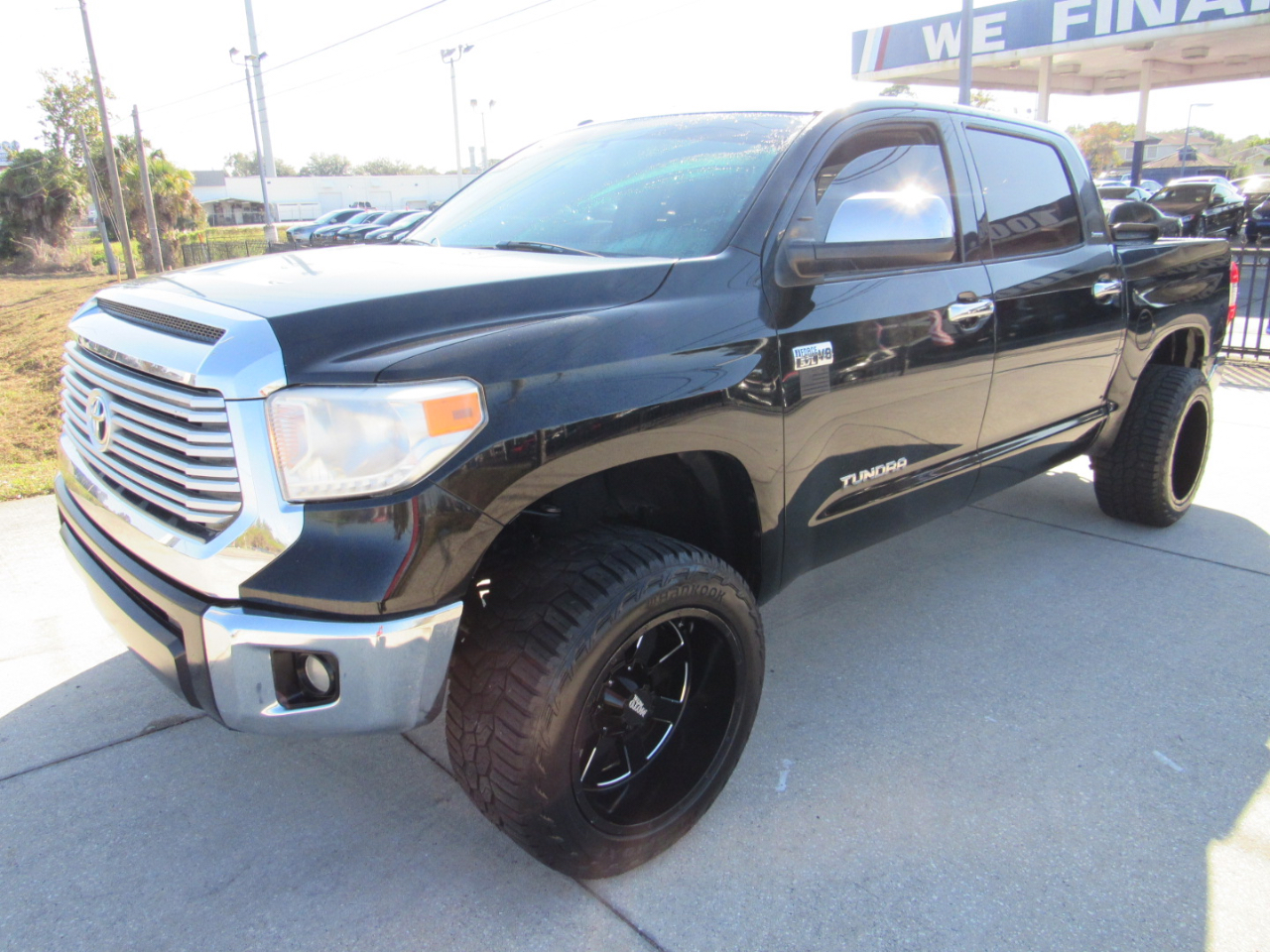 Toyota Tundra 2WD Truck CrewMax 5.7L FFV V8 6-Spd AT LTD (Natl) 2016
