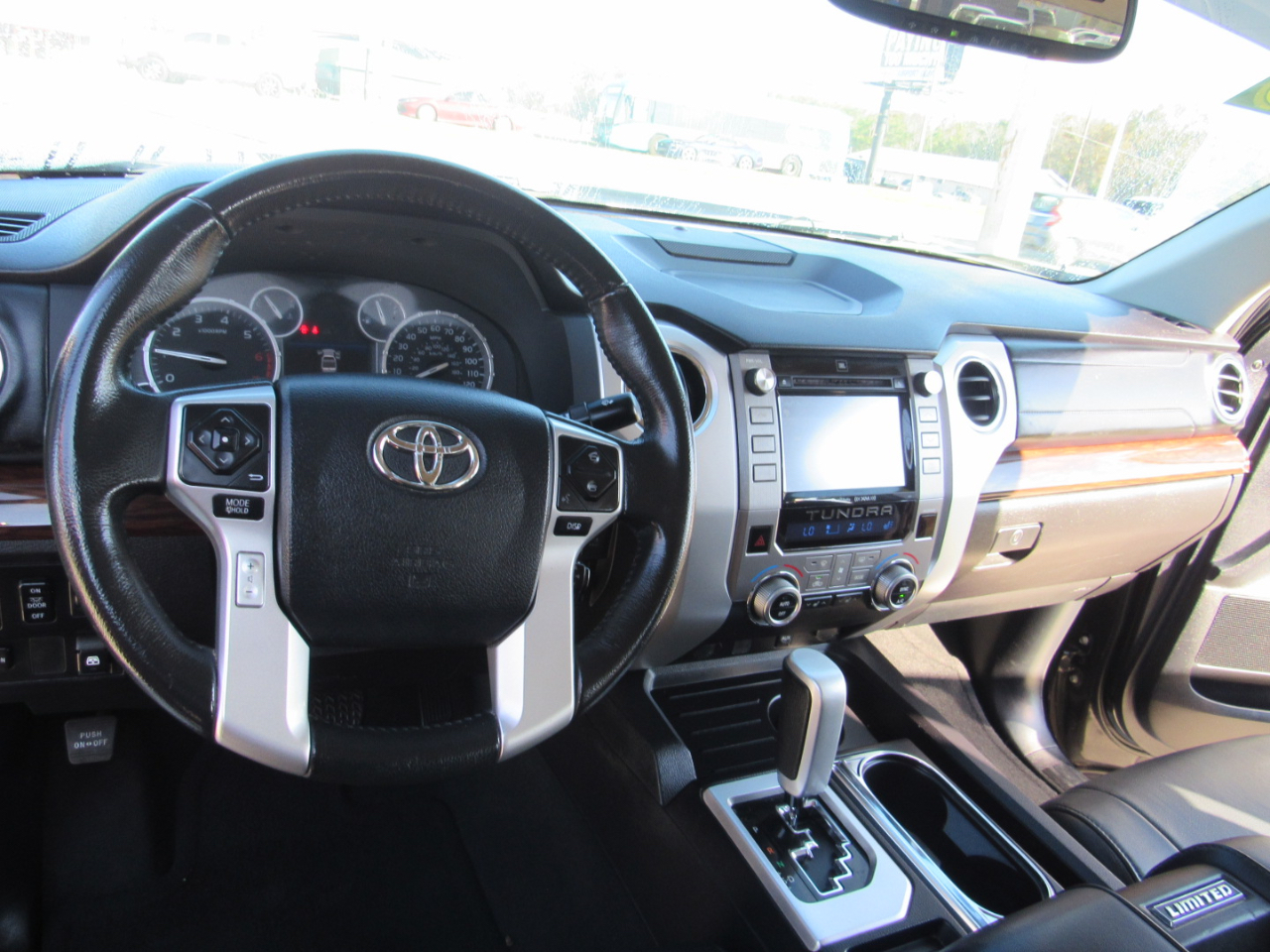 Toyota Tundra 2WD Truck CrewMax 5.7L FFV V8 6-Spd AT LTD (Natl) 2016