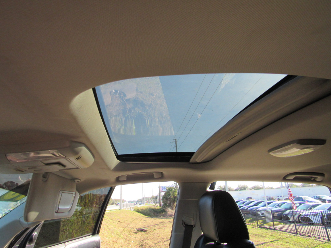 Toyota Tundra 2WD Truck CrewMax 5.7L FFV V8 6-Spd AT LTD (Natl) 2016