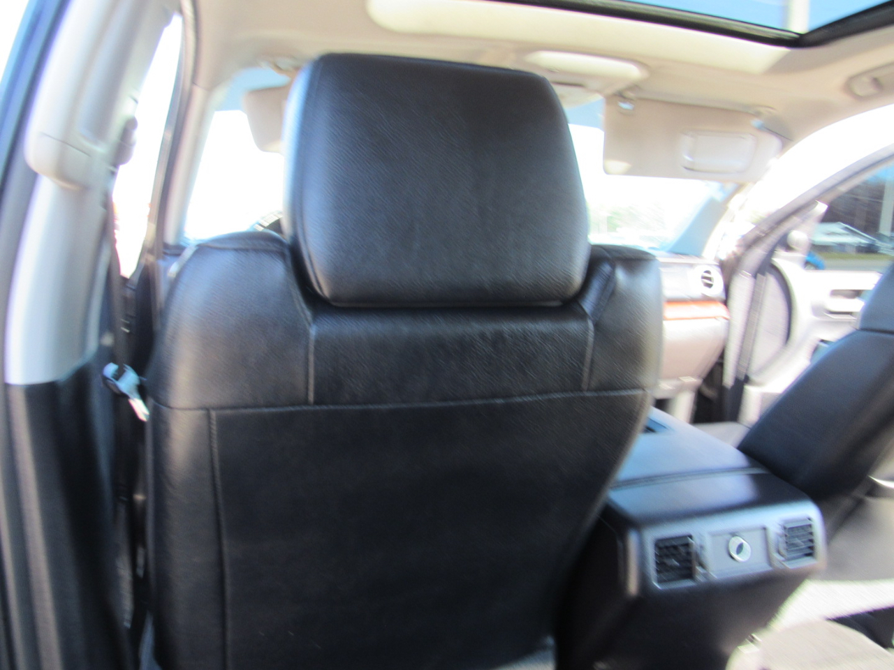 Toyota Tundra 2WD Truck CrewMax 5.7L FFV V8 6-Spd AT LTD (Natl) 2016