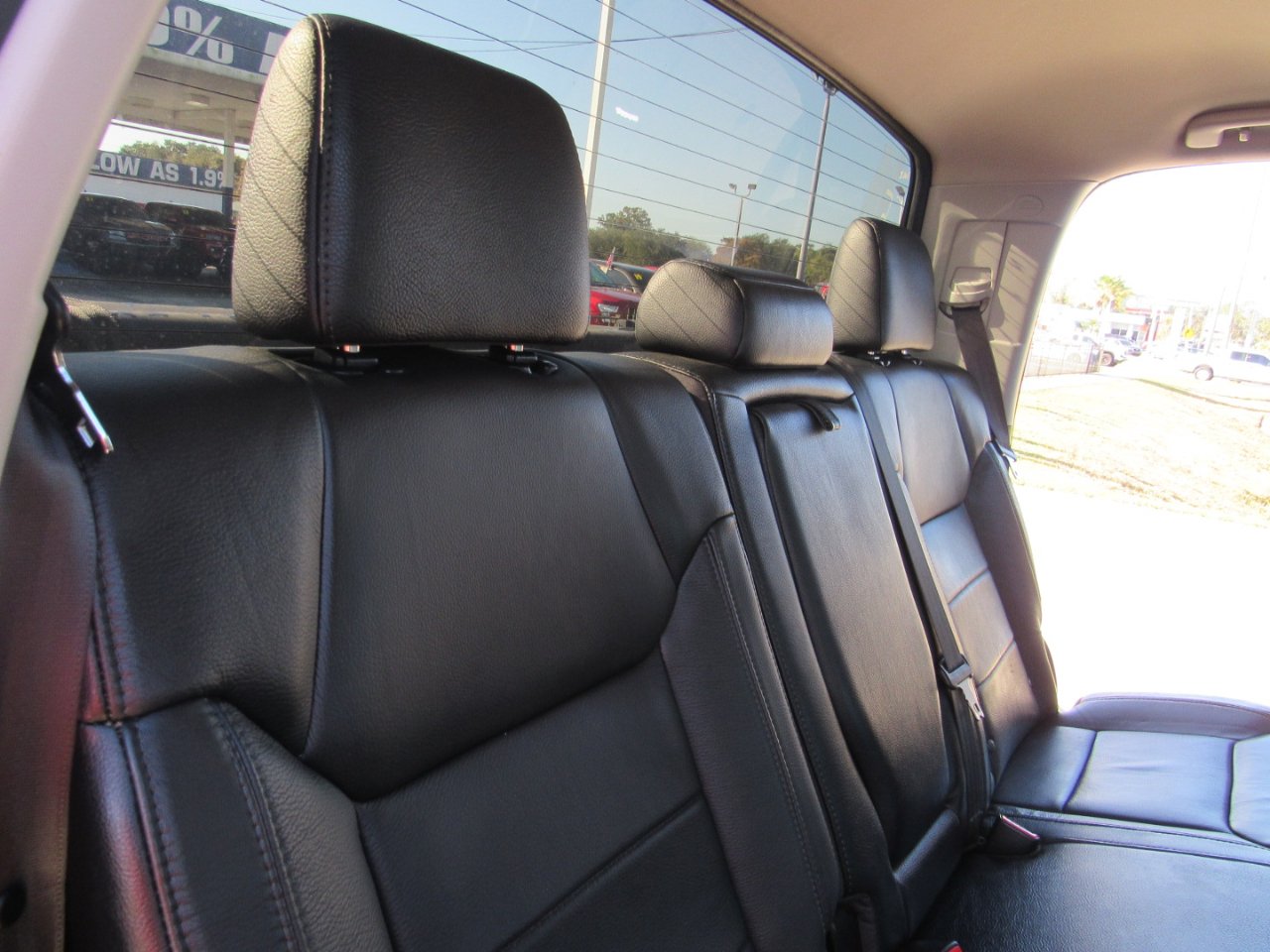 Toyota Tundra 2WD Truck CrewMax 5.7L FFV V8 6-Spd AT LTD (Natl) 2016