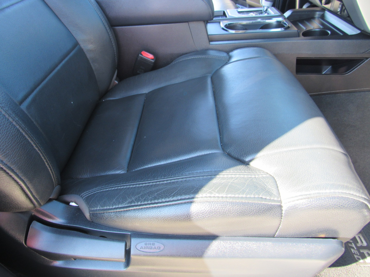 Toyota Tundra 2WD Truck CrewMax 5.7L FFV V8 6-Spd AT LTD (Natl) 2016