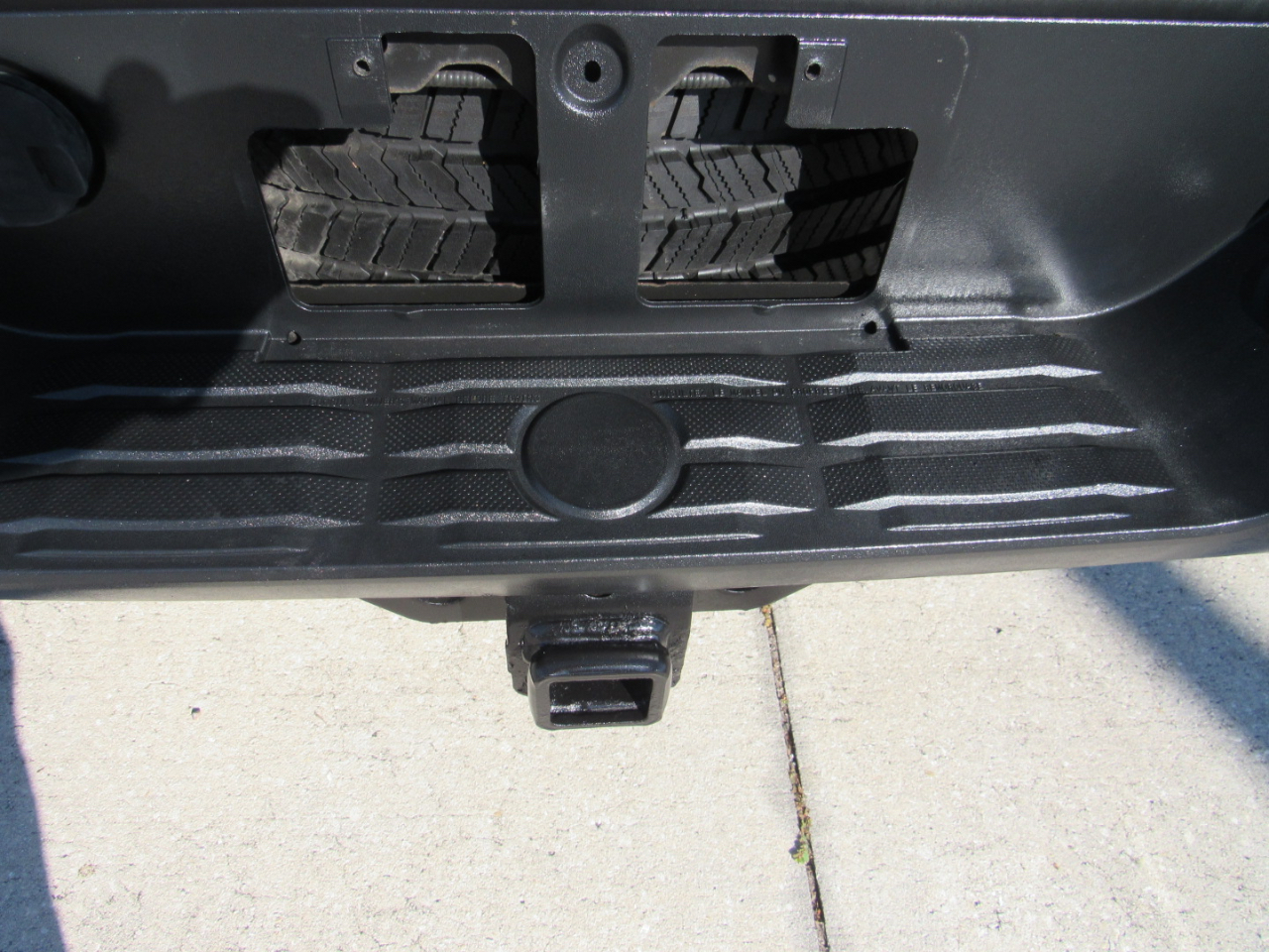 Toyota Tundra 2WD Truck CrewMax 5.7L FFV V8 6-Spd AT LTD (Natl) 2016