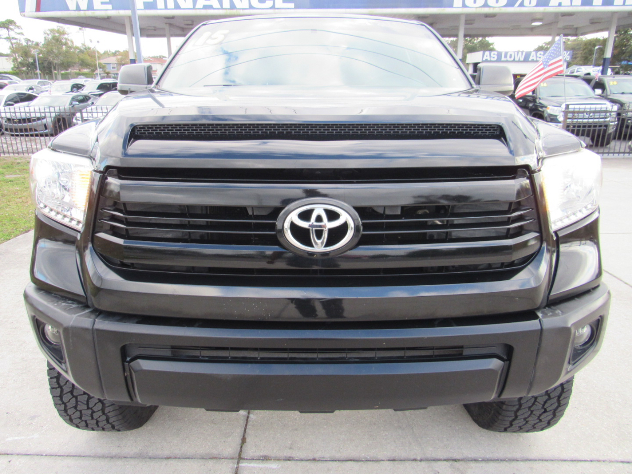 Toyota Tundra 2WD Truck Double Cab 4.6L V8 6-Spd AT SR5 (Natl) 2015