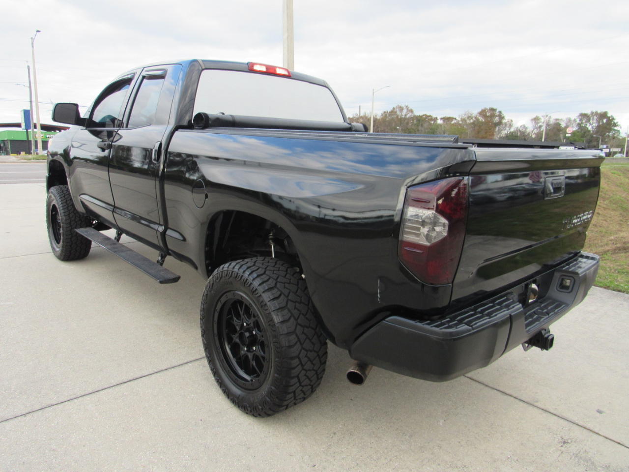 Toyota Tundra 2WD Truck Double Cab 4.6L V8 6-Spd AT SR5 (Natl) 2015