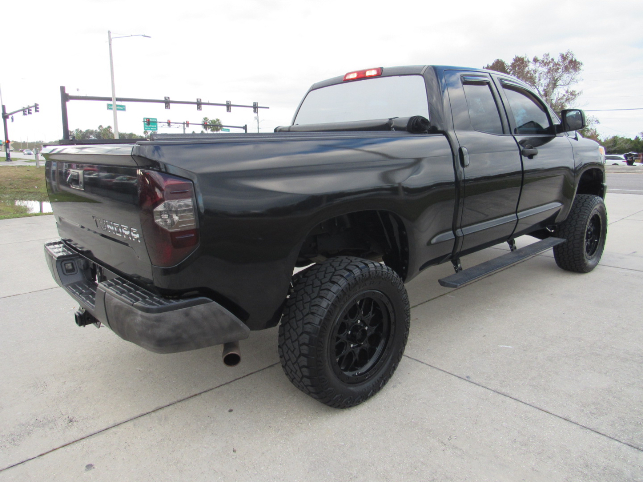 Toyota Tundra 2WD Truck Double Cab 4.6L V8 6-Spd AT SR5 (Natl) 2015