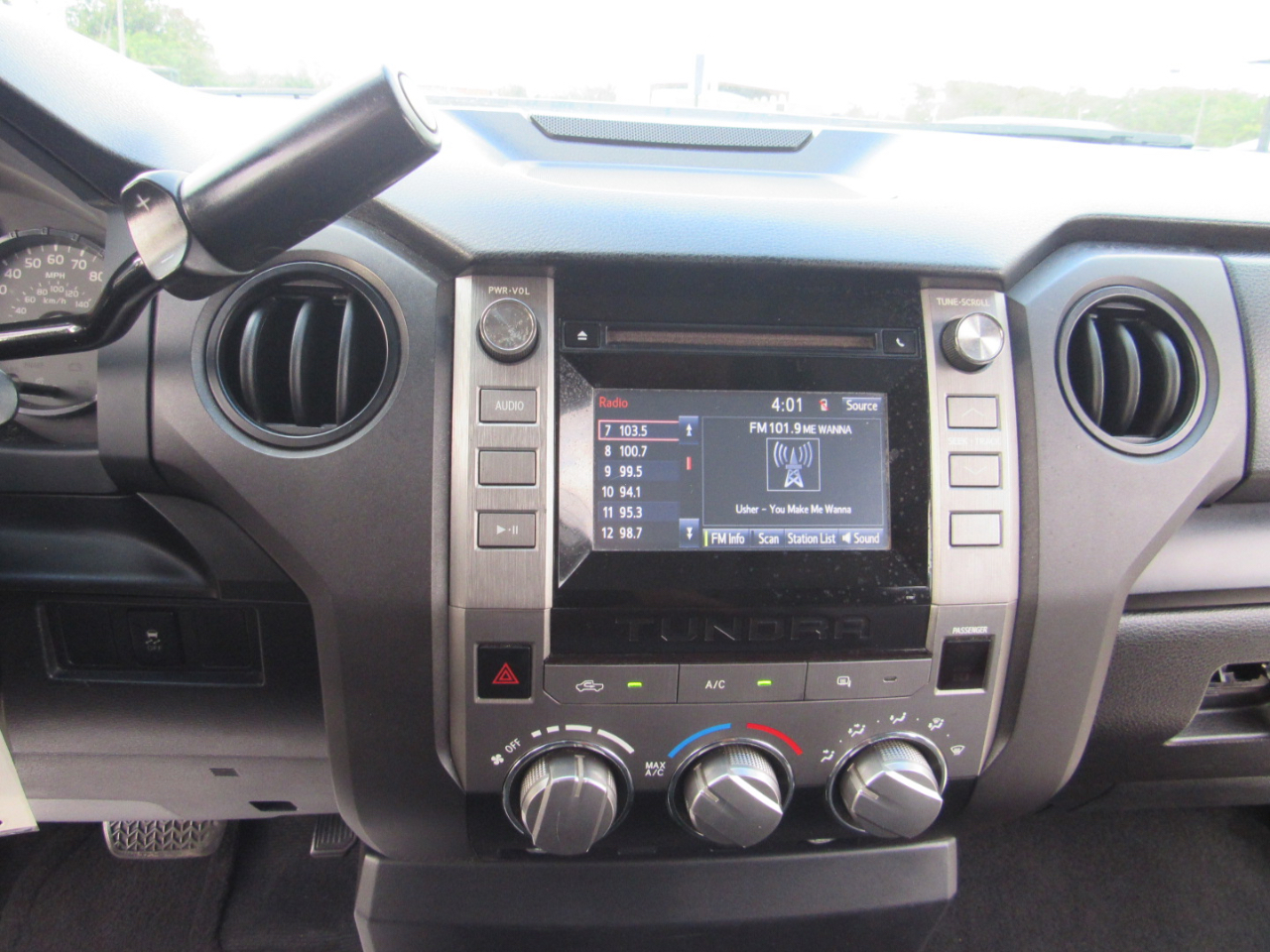 Toyota Tundra 2WD Truck Double Cab 4.6L V8 6-Spd AT SR5 (Natl) 2015