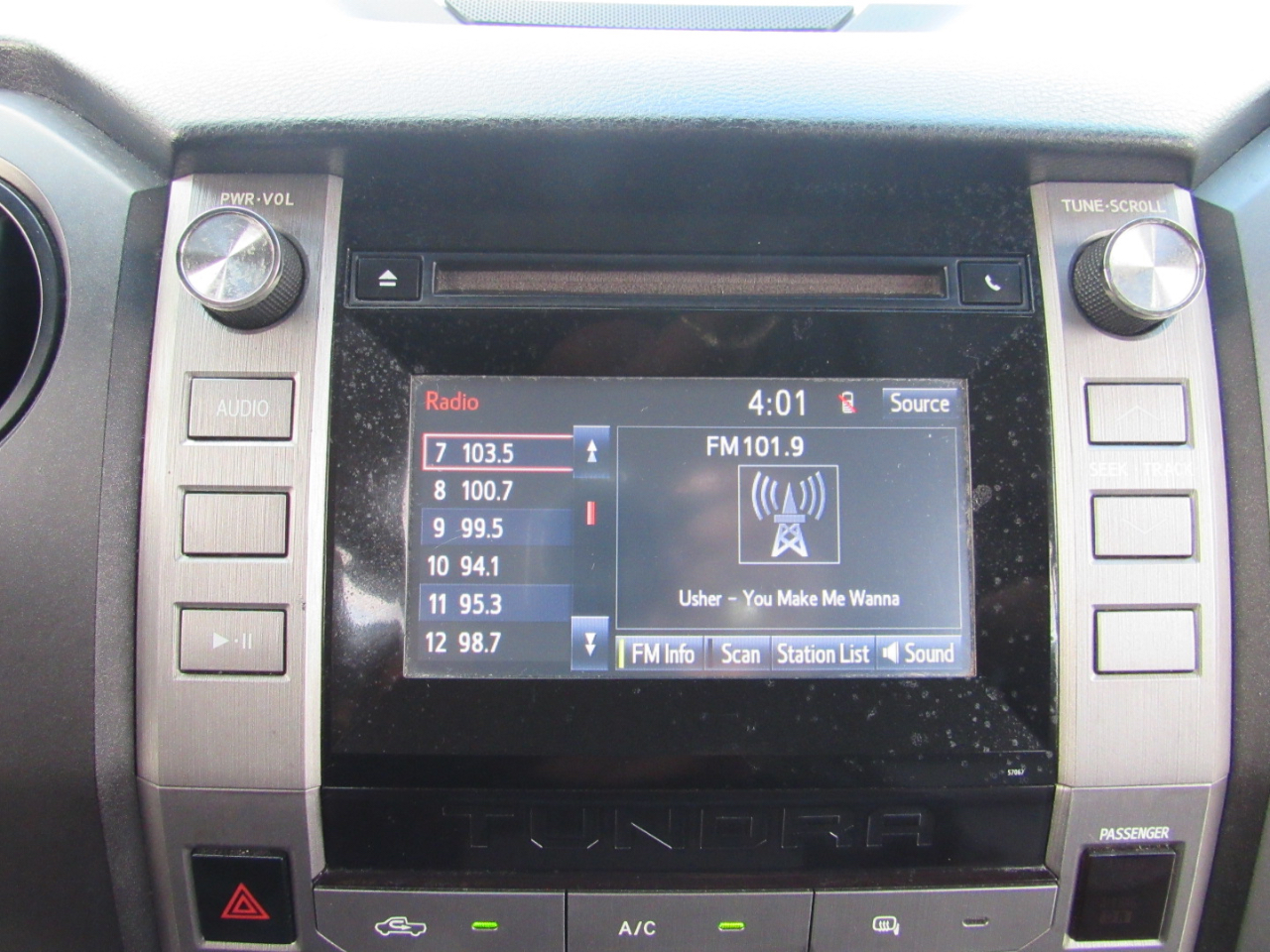 Toyota Tundra 2WD Truck Double Cab 4.6L V8 6-Spd AT SR5 (Natl) 2015