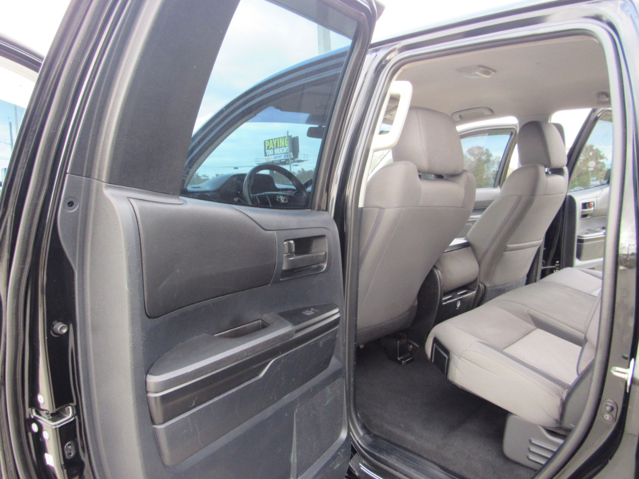 Toyota Tundra 2WD Truck Double Cab 4.6L V8 6-Spd AT SR5 (Natl) 2015