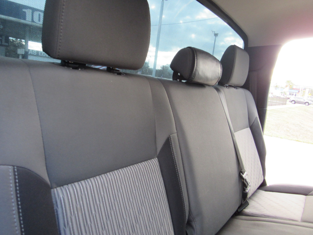 Toyota Tundra 2WD Truck Double Cab 4.6L V8 6-Spd AT SR5 (Natl) 2015