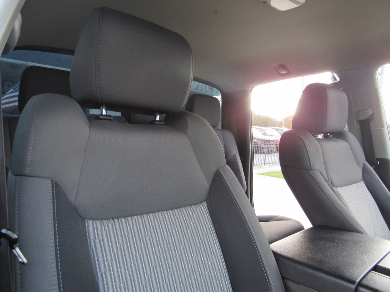 Toyota Tundra 2WD Truck Double Cab 4.6L V8 6-Spd AT SR5 (Natl) 2015