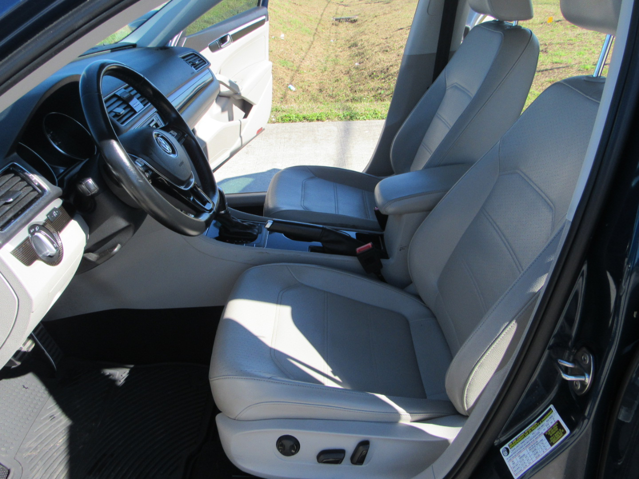 Volkswagen Passat 2.0T SE R-Line Auto 2019