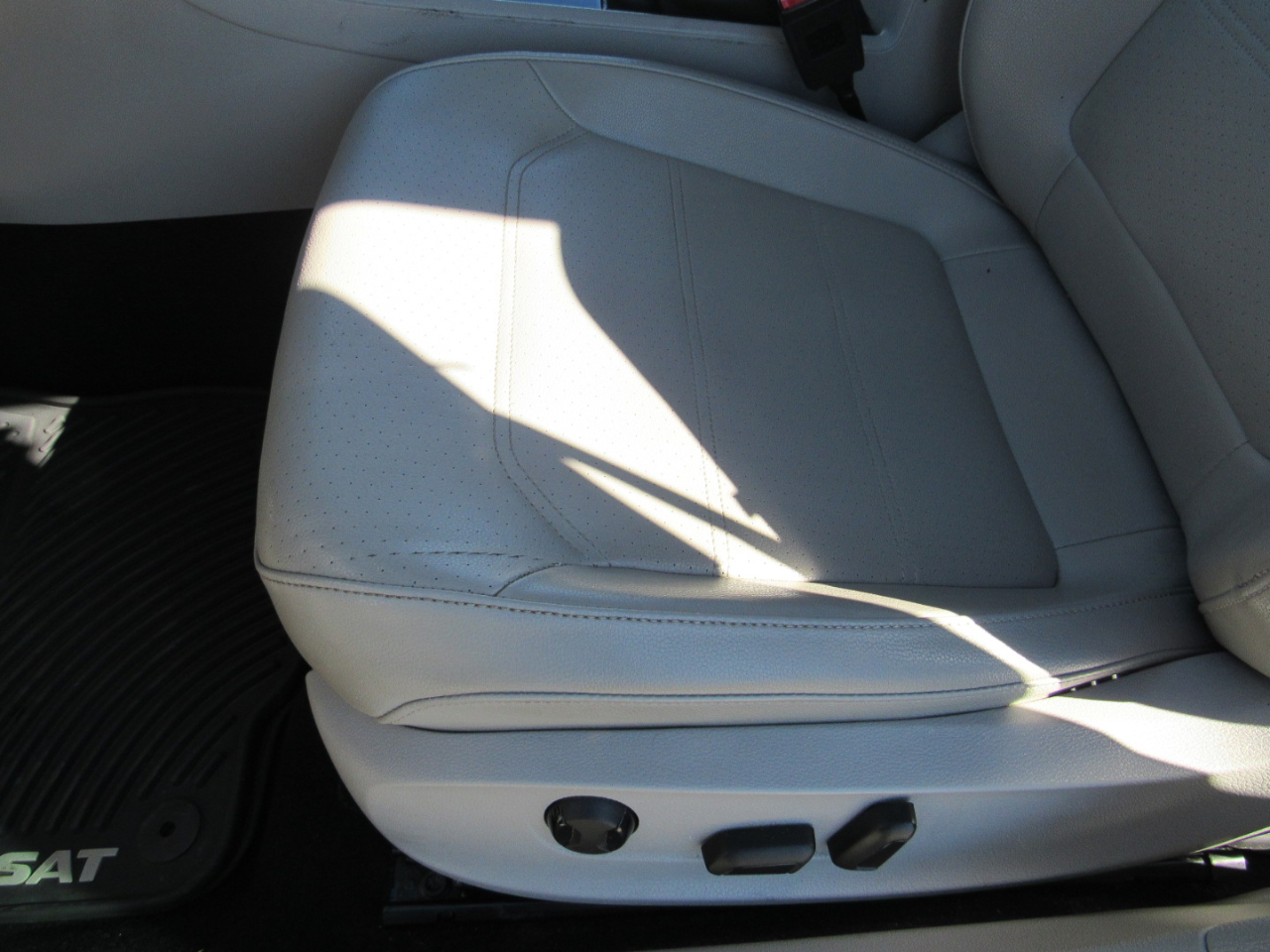 Volkswagen Passat 2.0T SE R-Line Auto 2019