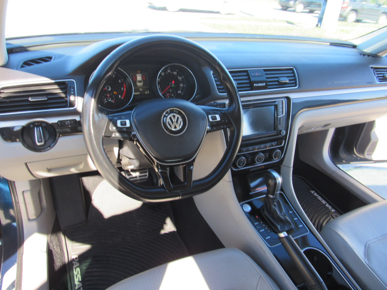 Volkswagen Passat 2.0T SE R-Line Auto 2019