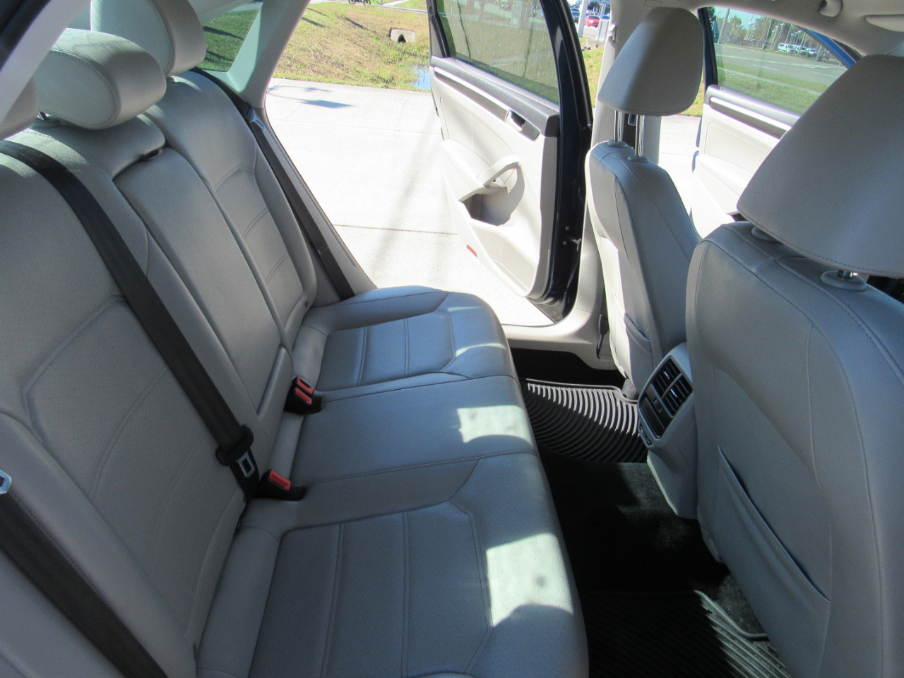 Volkswagen Passat 2.0T SE R-Line Auto 2019