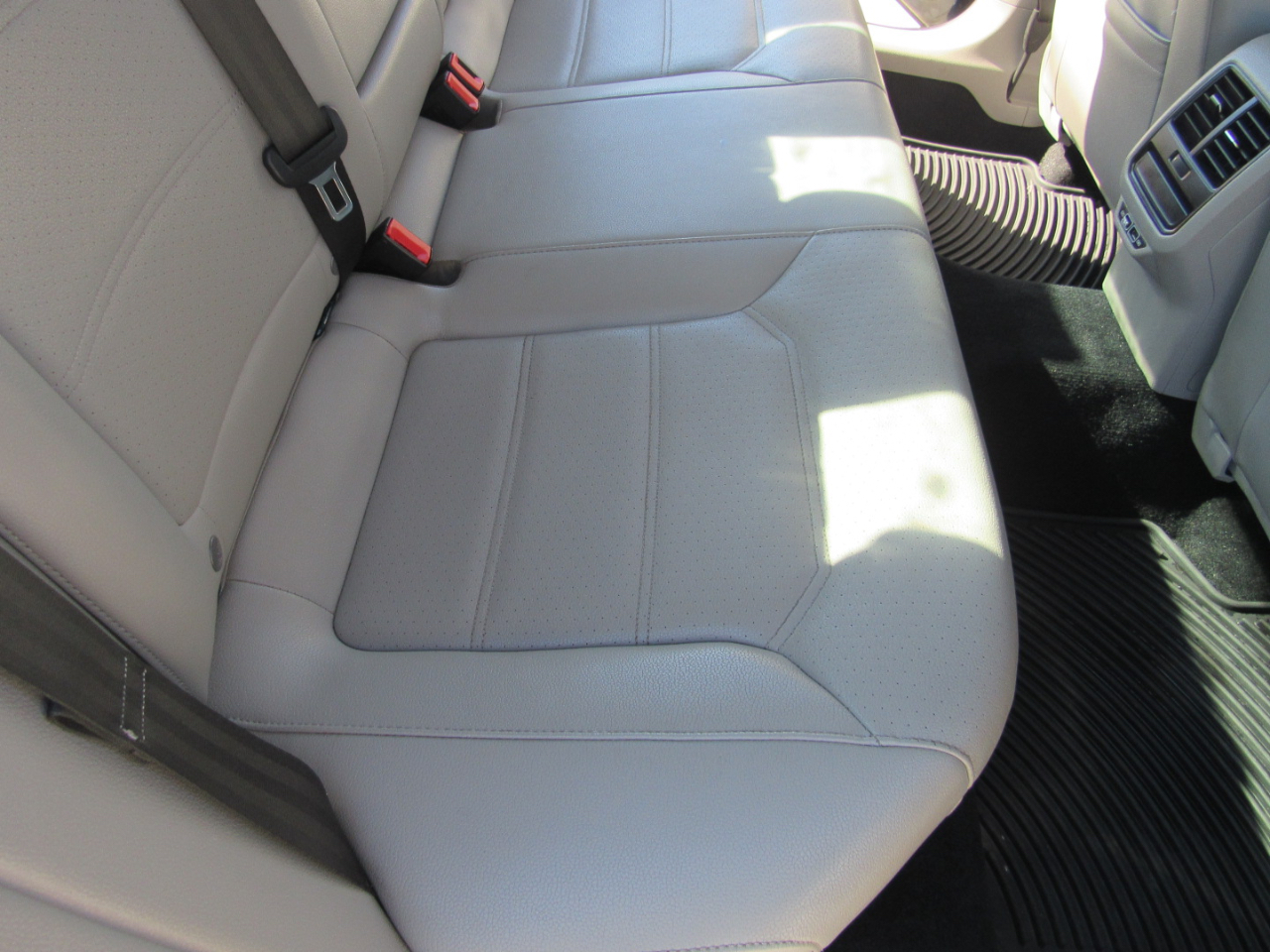 Volkswagen Passat 2.0T SE R-Line Auto 2019