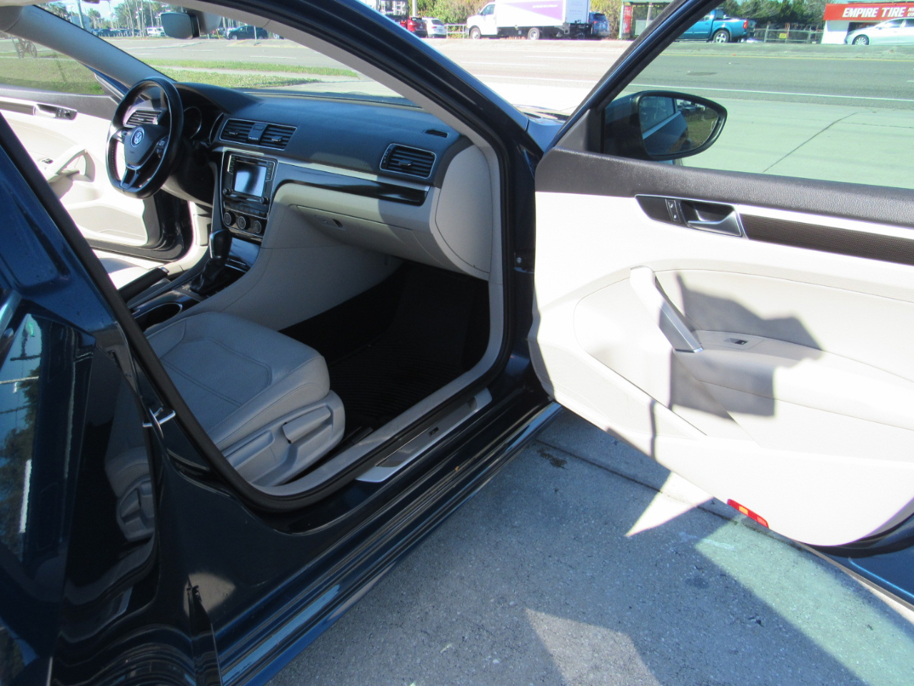 Volkswagen Passat 2.0T SE R-Line Auto 2019