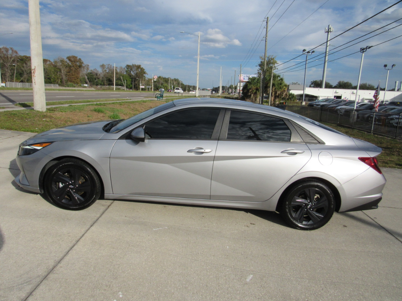 Hyundai Elantra SEL IVT 2023