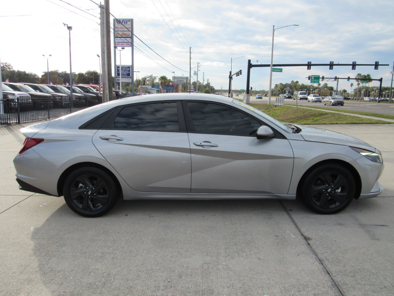 Hyundai Elantra SEL IVT 2023