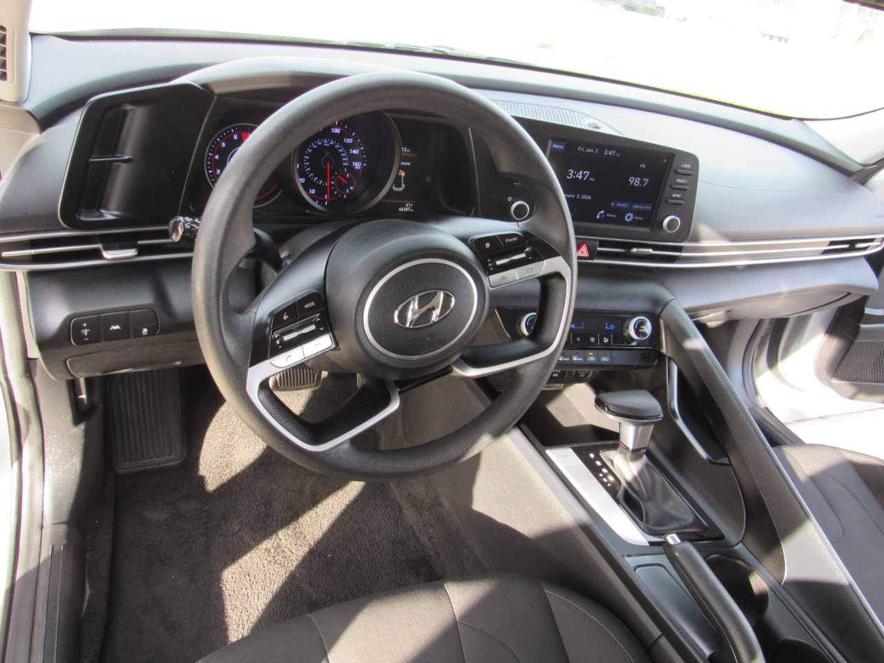 Hyundai Elantra SEL IVT 2023