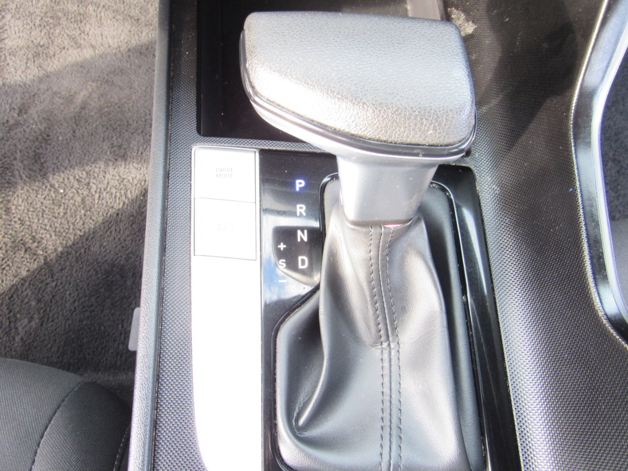 Hyundai Elantra SEL IVT 2023