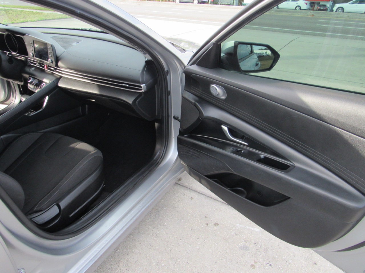 Hyundai Elantra SEL IVT 2023