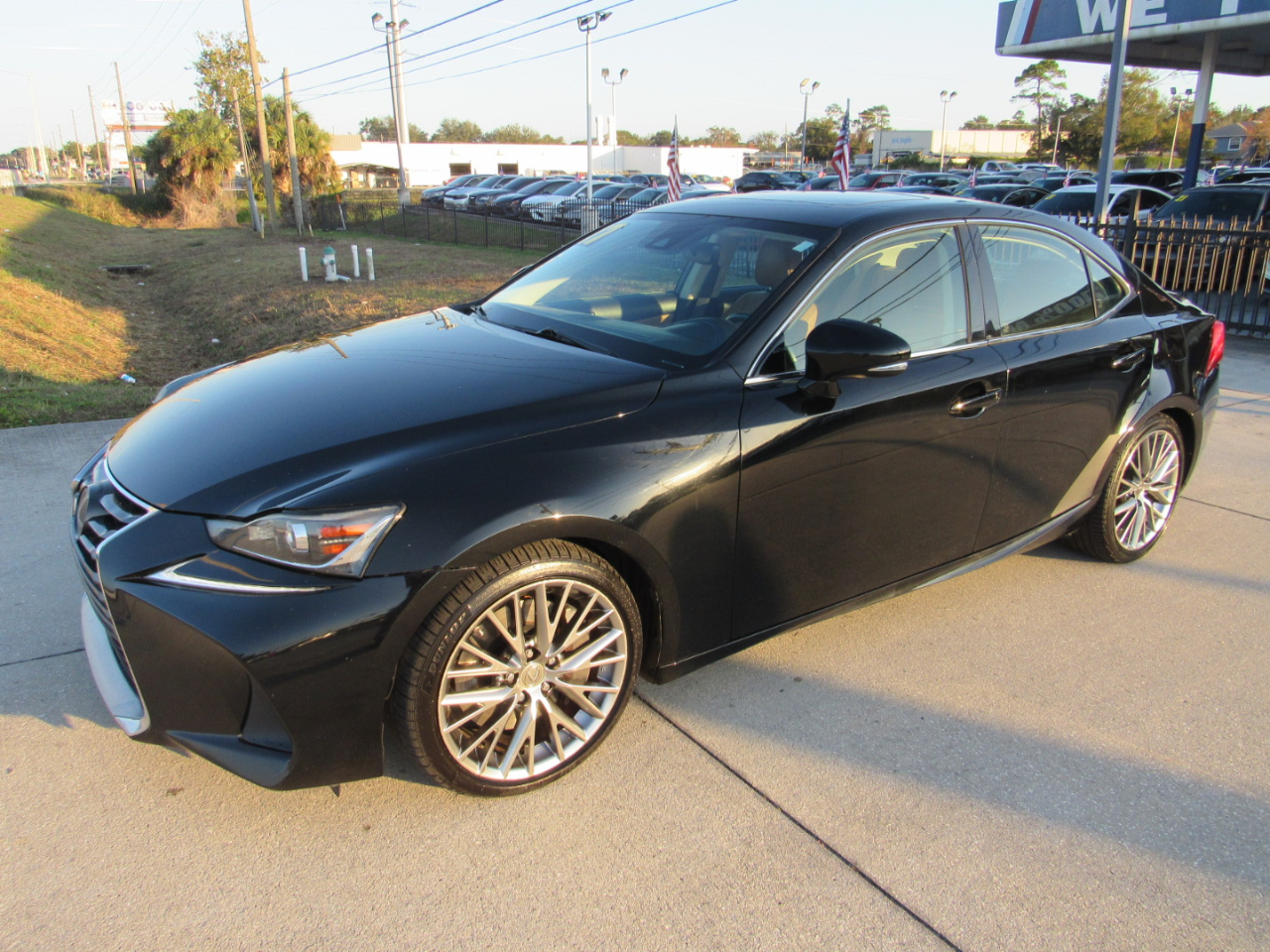 Lexus IS IS Turbo RWD 2017