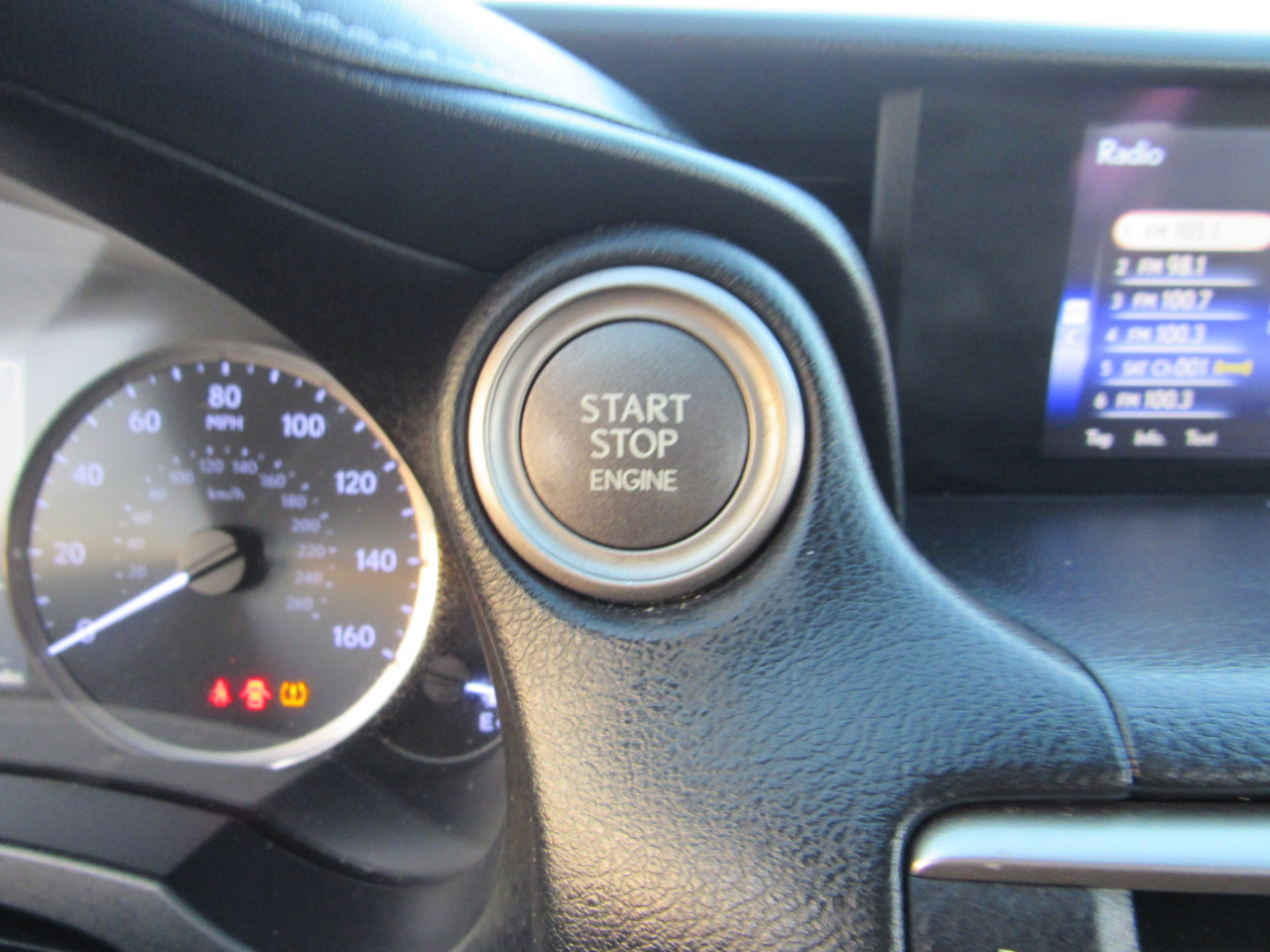 Lexus IS IS Turbo RWD 2017