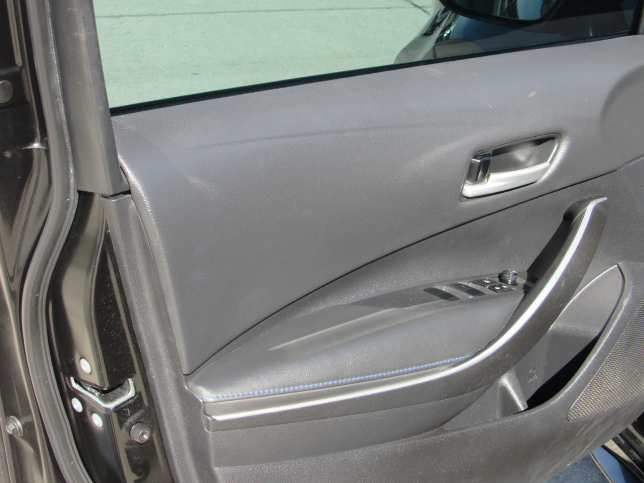 Toyota Corolla SE Nightshade CVT (Natl) 2022