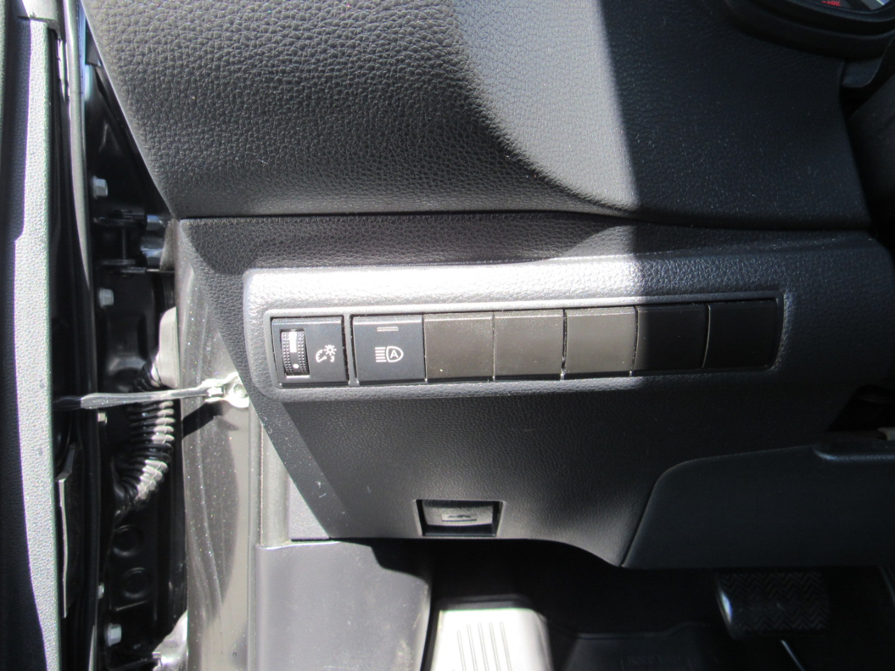 Toyota Corolla SE Nightshade CVT (Natl) 2022