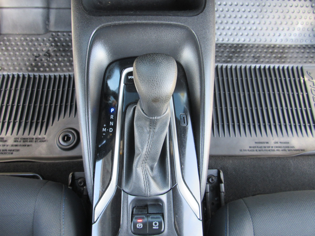 Toyota Corolla SE Nightshade CVT (Natl) 2022