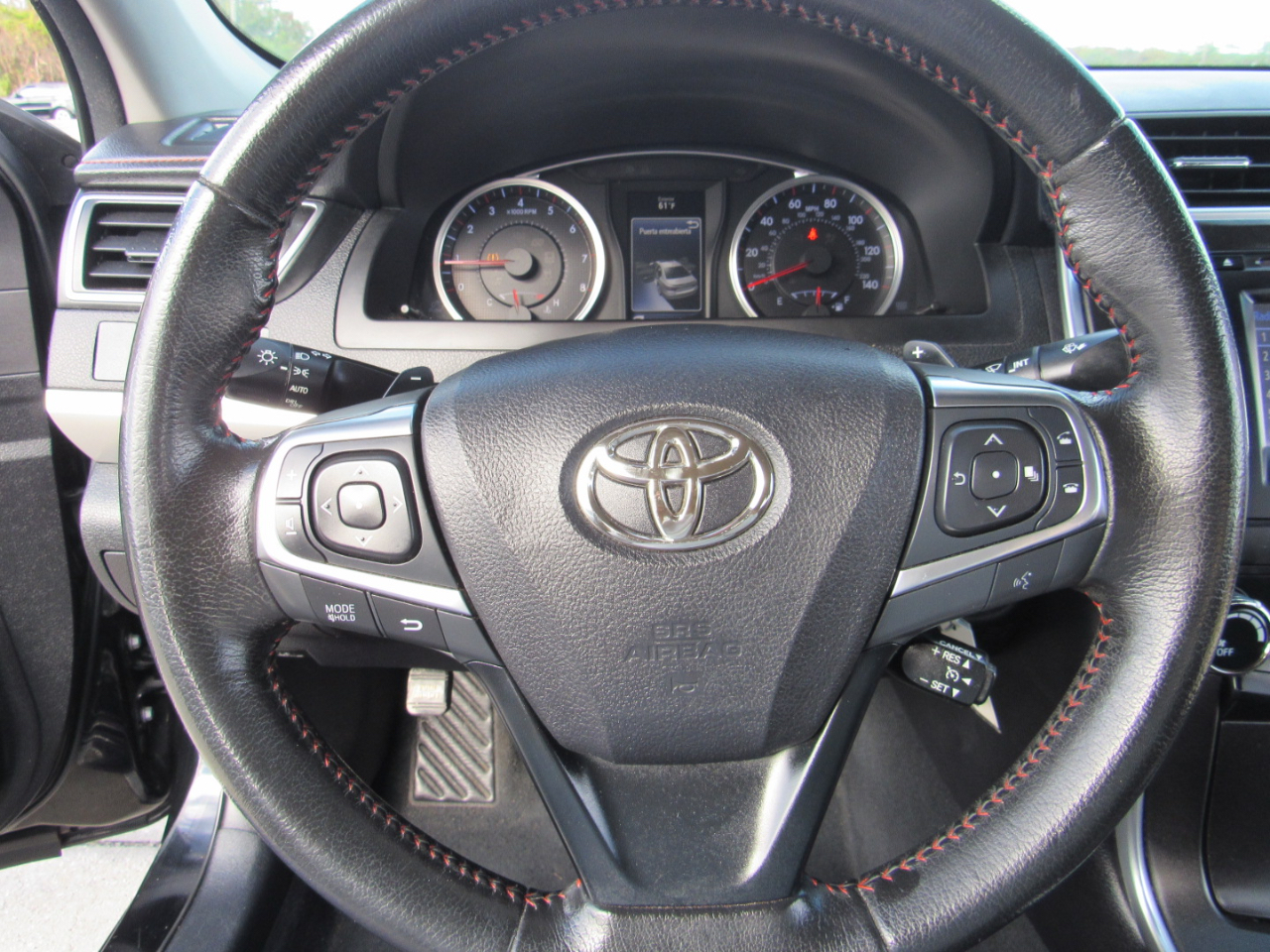 Toyota Camry 4dr Sdn I4 Auto SE w/Special Edition Pkg (Natl) 2016